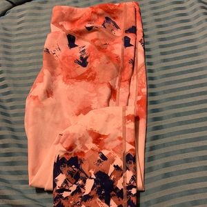 Fabletics power hold pink splatter capris